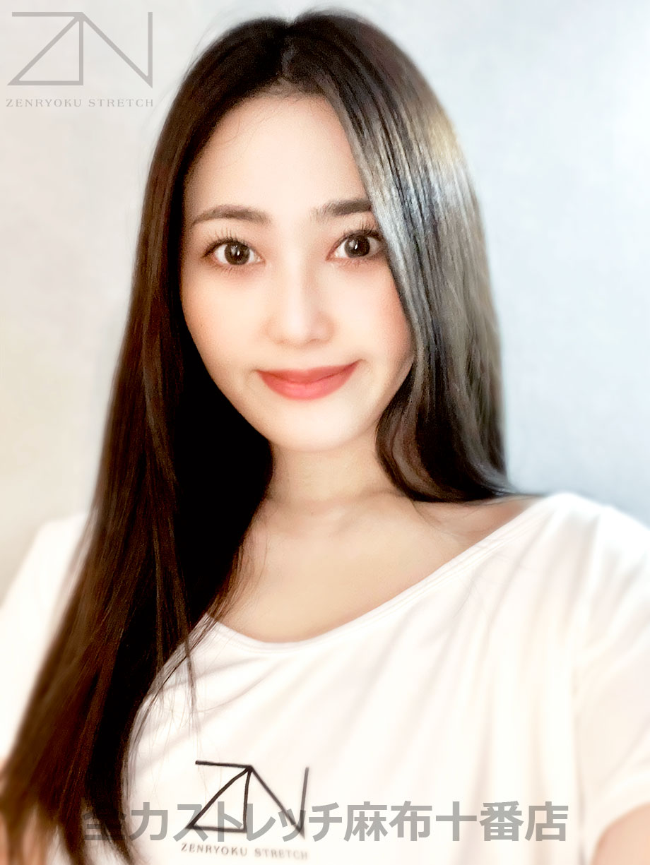 全力ストレッチ麻布十番店セラピスト YURIKA