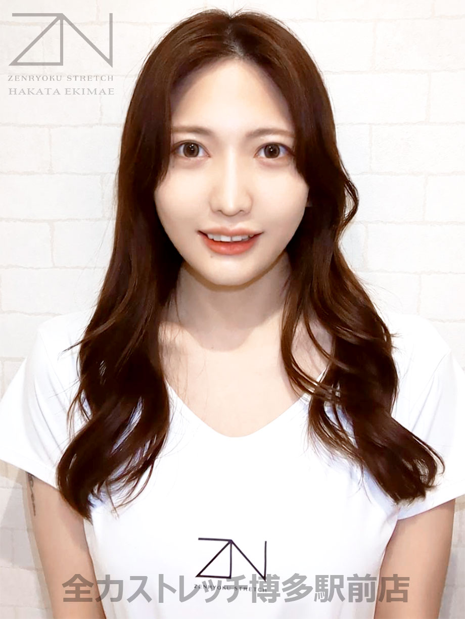 全力ストレッチ博多駅前店セラピスト REN